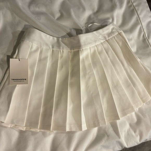 Tenshoppe, Size S. All white, Zipper left hip - Picture 1 of 4